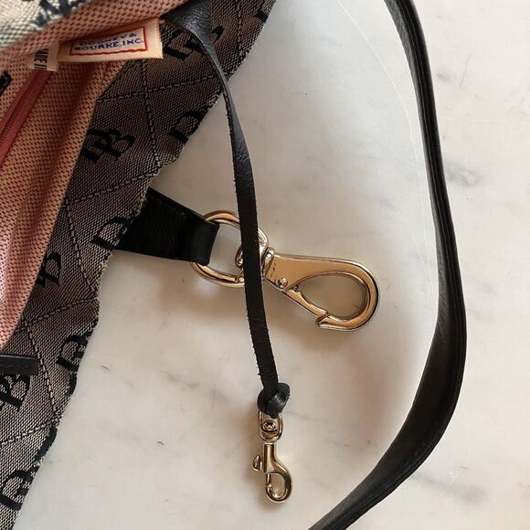 Dooney & Bourke Maxi Quilt Logo Lock Sack Shoulder Bag Black & Gray - Picture 7 of 11